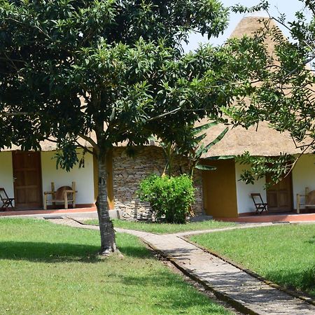 Kibale Guest Cottages Fort Portal المظهر الخارجي الصورة